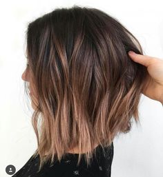 Loving this cut n color Short Hair Brown, Highlights Brown Hair, Haircut And Color, Brown Blonde Hair, Penteado Cabelo Curto