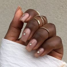 Nail Gel Design For Dark Skin, Nail Color On Dark Skin, Copper Nail Color, Nail Colors For Brown Skin, Colors For Brown Skin, Spring Nail Color