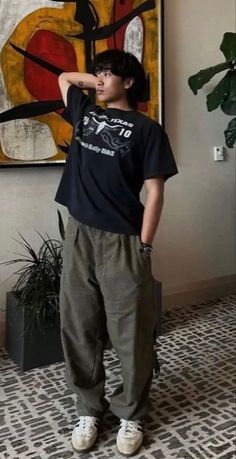 Cool Dude Outfits, Aesthetic Fits For Guys, Joji Concert Outfit Men, Cigarettesaftersex Concert Outfit Men, Trucker Aesthetic Men, Masc Skater Outfits, Y2k Outfits Street Styles Men, Guy Concert Outfit, Men’s Thrifted Fashion