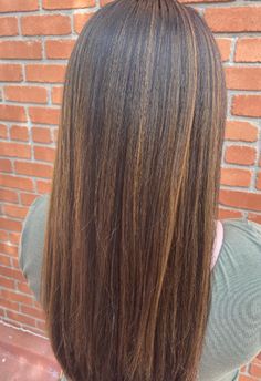 Highlights For Black Hair To Elevate Your Look Natural Black Hair Color, Trendy Updos, Straight Black Hair, Caramel Highlights, Black Hair Color, How To Lighten Hair, Black Hair With Highlights, Hair Strand, Black Natural Hairstyles