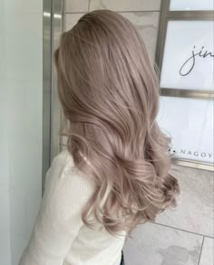 hair❣️❣️ Aesthetic Haircolor, Beige Hair Color, Beige Blonde Hair, Mushroom Hair, Ash Blonde Hair Colour, Blonde Asian, Beige Hair, Korean Hair Color, Ash Hair Color