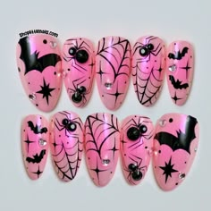 Halloween Fake Nails, Halloween Nail Ideas, Bat Nails, Nails Halloween, Halloween Nail Designs, Nail Length, Halloween Nail, Halloween Nail Art, Creative Nails