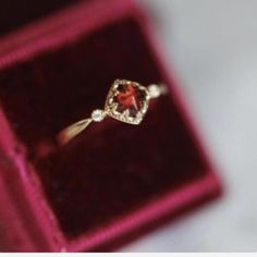 New with tag ruby gemstone with CZ diamonds and 18k gold plated ring
Size 5 fits TTS
Bought off Etsy just not my style but such a cool ring
#vintagering #ring #catbird #jewelry #mejuri Catbird Jewelry, Cool Ring, Gold Plated Rings, Ruby Gemstone, Cz Diamond, Vintage Rings, Women's Jewelry, Ruby, 18k Gold