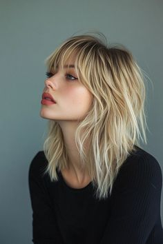 A shaggy lob with piece-y bangs adds texture and a hint of edge to your look. Short Lob With Bangs, Side Fringe Bangs, Shaggy Bangs, Long Lob, Shaggy Lob, Bardot Bangs, Straight Lobs, Bangs Ideas