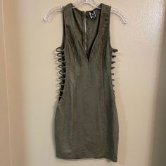 Very Sexy Clubby Dress. Super Soft. The Front Has Underwire. Slightly Stretchy. Very Pretty Olive Green Color. Never Worn. Olive Green Suede Dress, Green Bodycon Dress, Windsor Dresses, Olive Green Color, Green Suede, Cutout Dress, Khaki Green, Windsor, Green Color