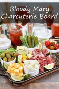 Drinks Charcuterie Board, Ladies Night Food Ideas Appetizers, Mimosa Charcuterie Board, Shot Cuterie Board, Bloodymary Cocktail Bar, Shotcuterie Board, Brunch Charcuterie Board