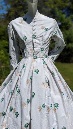 19th Century Women, 1860 Fashion, Printed Cotton Dress, Light And Dark, Living History, Print Dresses, Womens Dress, Fancy Dresses, Gray Dress