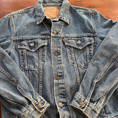 Title: Levi's jacket  Size: 38 (small) Made in: Canada Material: Cotton Measurements pending: Pit to pit: Length: Sleeve to pit: Notes: Really great fading and wear Jean Levis, Levis Vintage, Levis Jacket, Levis Denim, Denim Jean Jacket, Denim Jean, Vintage Levis, Festival Season, Jean Jacket