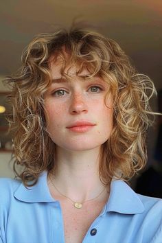 Longer Curly Shaggy Bob with Fringe Bobs With Fringe, Long Shaggy Bob, Shaggy Bobs, Shaggy Lob, Curly Hair Fringe, Long Fine Hair, Short Shaggy Bob, Curly Shag Haircut, Curly Fringe