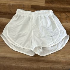 Womens White Nike Shorts Size Xs. They Are Like New Without Tags Except They Do Have The Underwear Lining Cut Out Of Them. Nike White Shorts, Birthday Gifs, White Nike Shorts, Nike Clothes, Track Star, Nike Shorts Women, July Outfits, Back To School Fits, Clothing Wishlist