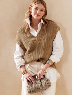 Dressing up or going casual, this sweater vest is ideal for days when the temperatures begin to climb.  Crafted from organic cotton in a timeless silhouette, this sumptuously soft fabric pairs perfectly over button-downs or informal t-shirts.  RELAXE Brown Sweater Vest Outfit, Sweater Vest Outfit Winter, Vest Over Shirt, Sweater Vest Plus Size, Vest Women Outfit, Vest Outfits Aesthetic, Sweater Vest Outfit Women, Vest Outfit Women, Oversized Sweater Vest