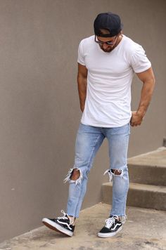 Ripped Jeans Outfit Spring, Vans Shoes Outfit, Street Style Vintage, Mens Vans Shoes, Denim Vans, Sneakers Men Fashion