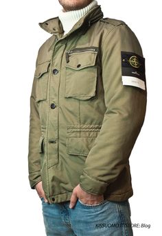 #stoneisland #madeinitaly #online #fashionaddict Stone Island Coat, Football Casual Clothing, Techwear Jacket, M65 Field Jacket, Techwear Pants, Football Casuals, Men Stuff, Cyberpunk Fashion, Army Fashion