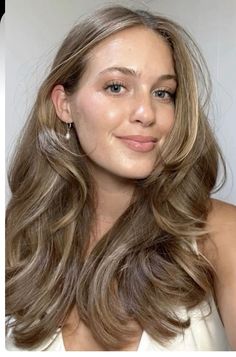 Romantic Blonde Hair, Light Brown Hair With Babylights And Money Piece, Brown Hair Inspiration Pale Skin, Soft Highlights Brown Hair, Soft Brown With Highlights, Hair Styles For Light Skins, Ashy Bronde Balayage Highlights, Light Brown Hair Cool Tone Pale Skin, Hairstyles For Pale Skin