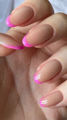 Barbie French Manicure, French Manicure Rose, Magenta French Tip Nails, Pink Tip French Manicure, French Manicure Couleur, Nails French Manicure, French Manicure Nail Designs, Pink French Manicure, Pink Tip Nails