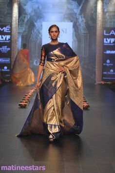 Models Walks For Santosh Parekh At Lakme Fashion Week Winter Festive 2016 - Hot Models Photo Gallery - High Resolution Pictures 6 Gaurang Shah Sarees, Gaurang Shah, Khushi Kapoor, Fashion Week Winter, Jhanvi Kapoor, Wax Statue, Banarsi Saree, Indian Silk Sarees