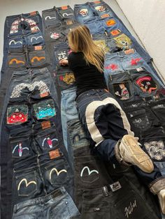 Evisu Baggy Jeans, Evisu Pants Outfit, Baggy Jeans Brands, Japanese Denim Jeans, Baggy Blue Jeans Outfit, Blue Baggy Jeans Outfit, Sweat Stussy, Evisu Jeans Outfit, Cool Baggy Jeans