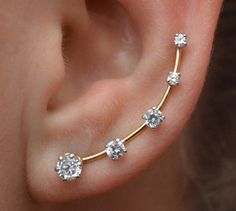 CZ oreja lujo Pin con cinco circonias cúbicas - plata u oro de 14K lleno - par Ear Pin, Ear Crawler, Earring Pins, Ear Crawlers, Ear Climber, Ear Pins, Ear Earrings, Ear Climbers, Ooh La La