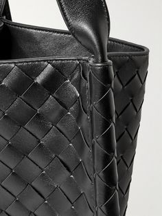 "When creating a Bottega Veneta bag, we count days, not hours, " says the brand. Artisans in Italy have handcrafted this messenger bag by meticulously weaving strips of leather in the signature intrecciato technique. It's roomy enough to carry your tablet, water bottle and a hard case for your sunglasses. Count Days, Leather Messenger Bag Men, Bottega Veneta Bag, New Bottega, Latest Bags, Bottega Veneta Intrecciato, Messenger Bag Men, Crossbody Messenger Bag, Leather Messenger Bag