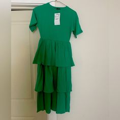 Brand New Zara Dress. Chic Green Knee-length Short Sleeve Dress, Casual Midi Length Dress With Ruffle Hem, Spring Midi Dress With Tiered Skirt For Casual Wear, Spring Tiered Skirt Midi Dress, Green Short Sleeve Mini Dress With Ruffle Hem, Green Midi Length Short Sleeve Dress, Fitted Green Tiered Dress, Green Midi Mini Dress For Casual Occasions, Green Sundress With Tiered Skirt