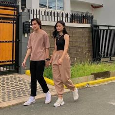 Couple Clothes Matching Outfits, Black Color Hairstyles, Bff Matching Outfits, Hairstyles Black Hair