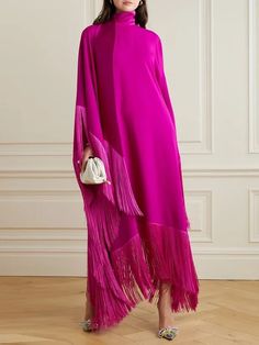 Abiti lunghi da sera con collo alto e nappe con maniche a pipistrello, tinta unita, larghi, con giunture divise Elegant Pink Dresses With Tassels, Elegant Pink Tassel Dresses, High Neck Evening Dress, Abaya Design, High Neck Midi Dress, High Neck Maxi Dress, Mode Kimono, Winter Typ, Tassel Dress