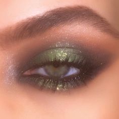 Renfaire Makeup Ideas, Ren Fair Makeup, Green Fairy Makeup, Ren Faire Makeup, Fairy Core Makeup, 90s Eye Makeup, Mystical Makeup, Make Up Concealer, Prom Eyes