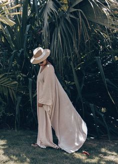 Fedora Hat - hat in natural  Bring your own shade to sunny days in a  beach hat that goes with any outfit ideal for beach holidays. Head size: 1 head size M (approximately 56-57cm) -Fedora crown -Brim measures 7 cm / 2.75 Inches For more hats Click Here: https://www.etsy.com/shop/PANMILLI SHIPPING Shipping, Regular shipping across north america takes 3-8 working days.  Shipping to Europe could take up to 15 working days. Please provide exact contact information related to consignee ------------- Brixton Hat Outfit, Brixton Hat, Hat Fedora, Straw Fedora Hat, Beach Holidays, Fedora Hat Women, Time Pictures, Straw Fedora, Casual Hat