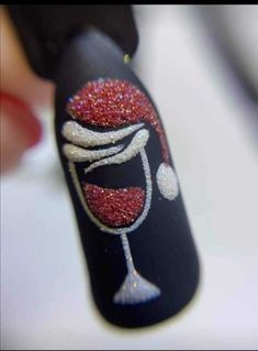 Nails With Wine Glass Design, Christmas Glass Nails, Kerstnagels Glitter, Nail Art Natale, Wine Glass Nails, Wine Glass Nail Art, Xmas Nails Simple, December Nails Simple