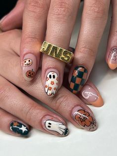 Retro Halloween Nails, Mismatch Halloween Nails, Trippy Fall Nails, Halloween Funky Nails, Groovy Ghost Nails, Painted Nail Art, Nail Ring, Nails Desing, Gel Nail Designs