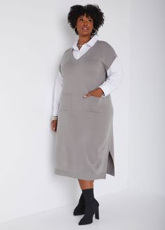 If you love the look of layers, you'll adore how easy & chic our poplin-paneled dress is! Inspired by studious style, we took the look of a knit vest and extended it to a midaxi length perfect for a coffee date! Sweater Dress Plus Size, Paneled Dress, Black Dress Work, Plus Size Capsule Wardrobe, Plus Size Sweater Dress, Plus Size Sweater, Sweater Dress Outfit, Easy Chic, Plus Size Fall