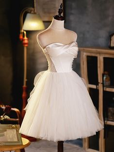 Ivory Tulle and Satin Short Party Dress, Ivory Homecoming Dress Gradua – BeautyDressy Strapless Knee Length Dress, Debut Theme Ideas, Debut Gown, Short Strapless Prom Dresses, Dance Outfit Ideas, Wedding White Dress, Champagne Homecoming Dresses, Red Velvet Flavor, Confirmation Dresses