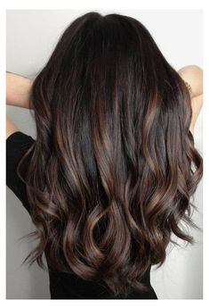 Black Hair With Brown Highlights, Black Hair Balayage, Brunette Balayage, Caramel Highlights, Beautiful Curly Hair, Balayage Brunette, Haircut And Color