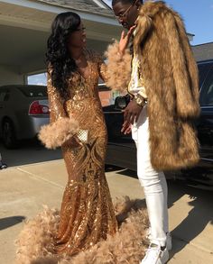 @kamaridenise Gold Mermaid Prom Dresses, Long Sleeve Mermaid Prom Dress, Prom Girl Dresses, Mermaid Evening Gown, Beaded Prom Dress, Prom Night, Prom Girl, Applique Dress, Prom Outfits