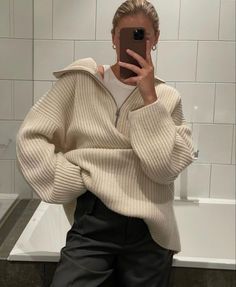 Zip Sweater Outfit, Uni Outfits, Autumn Fits, Neue Outfits, Looks Street Style, Stockholm Fashion, Fall Fits, Mode Inspo