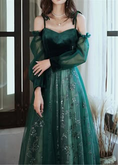 Dark Green Long Dress, Long Dress For Wedding, Green Long Dress, डिजाइनर कपड़े, Green Wedding Dresses, Dress For Wedding, Spaghetti Strap Prom Dress