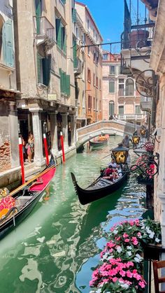 #venice #italy #veniceitaly #gondola #boat #canal #water #travel #europe #boat Italy Vibes, Europe Aesthetic, Dream Vacations Destinations, Italy Aesthetic, Voyage Europe, Future Travel, Corfu, Vacation Places