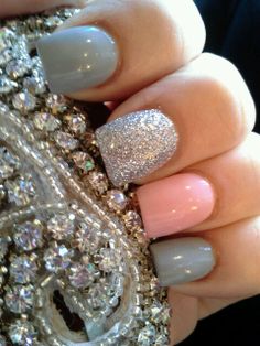 Pink and grey Pink And Grey Short Nails, Short Nails Ideas Gray, Pink And Gray Dip Nails, Grey Pink Nails Ideas, Dip Nail Ideas Pink, Pink And Gray Nail Ideas, Pink And Grey Nail Ideas, Pink And Grey Gel Nails, Grey And Pink Nail Ideas