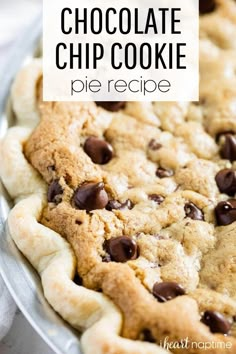 a chocolate chip cookie pie is shown with the title above it