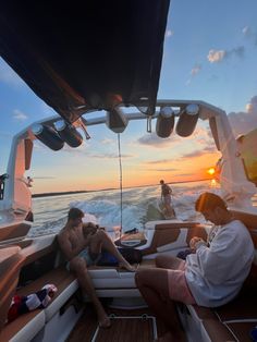 Summer boating wakesurf boat sunset friends Summer Instagram Pictures, Picture Places, Coastal Life, Dream Lifestyle, Pretty Photos, Best Friend Goals, Summer Bucket, Summer Feeling