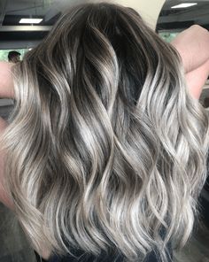 Platinum With Smudge Root, Blonde To Grey Balayage, Grey Blonde Balayage Dark Roots, Fall Bayalage Blonde Ash, Ash Blonde Shadow Root Balayage, Gray Blonde Hair Balayage Dark Roots, Dark Shadow Root Blonde Platinum, Root Smudge Grey Hair, Smokey Blonde Hair Ash Brown