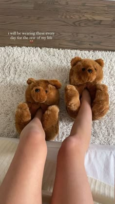 Спонж Beauty Blender, Bear Slippers, Dr Shoes, Fotografi Vintage, Classy Couple, Timberlands, House Shoes, House Slippers, Photo Dump