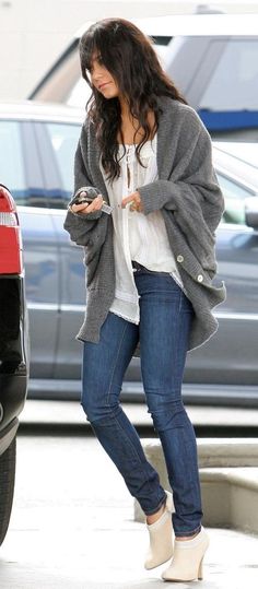 comfy... Cardigan Jeans, 2014 Fashion Trends, Star Clothing, Stylish Fall Outfits, 2014 Trends, Winter Ideas, Simply Chic, Oversized Cardigan, Looks Chic