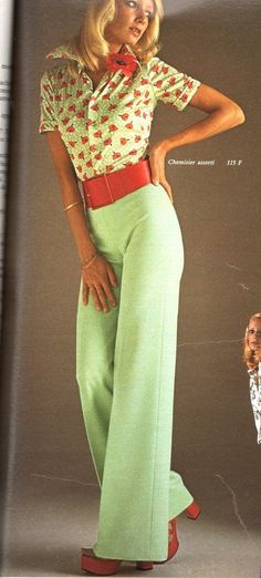 "Retro 1970's Charlie's Angels Blazer & Bell Bottom Pants Sewing Pattern- Notched Collar Jacket- Flared Skirt- Simplicity 6876- Size 10 Bust 32 1/2\" - Size 12 Bust 34\" Farrah Fawcett Fashion Size 10 Bust 32 1/2 Waist 25 Hip 34 1/2 Size 12 Bust 34 Waist 26 1/2 Hip 36 Misses' Unlined Jacket, Pants and Skirt Sewing Pattern: Skirt V1 and pants V2,3 have back zipper and waistband. The unlined jacket with front button closing has notched collar, set-in sleeves and top-stitching trim. V1,2 with long 1970 Fashion, 70s Inspired Outfits, Wide Legged Pants, Chique Outfit, 1970s Women, Fashion 1970s, 60s 70s Fashion, 60s And 70s Fashion