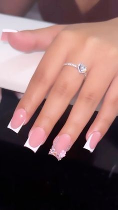 Shorties Acrylic Nails French Tip, Good Acrylic Nails, Nail Ideas Gems, Nails Ideas Birthday, French Nails With Bling, Short Nails Kawaii, French Tip With Bling, Short Pink And White Nails, Short Nail Inspo 2024