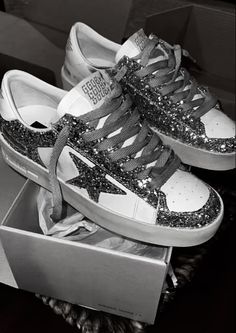 Dr Shoes, Shoe Inspo, Girly Shoes, Golden Goose Shoes, Stockholm Fashion, Swag Shoes, Material Girls, Pretty Shoes