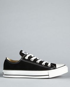 On-trend since before you were born, Converse's sporty low-top sneakers provide… Converse Low Tops, Oxford Sneakers, Hand Painted Shoes, Rubber Shoes, Lace Up Sneakers, Low Top Sneakers, Vans Authentic