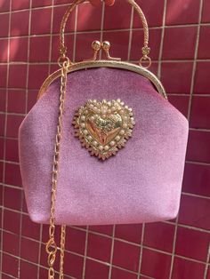 Vintage style soft velour clutch handbag Size: (Width) 13-16cm /5" - 6.25" (Height) 16cm / 6.25" (Bottom) 7cm / 2.75" Princess Aesthetic Dark, Velvet Clutch Bag, Princess Vintage, Doll Aesthetic, Velvet Clutch, Custom Made Clothing, Princess Aesthetic, Vintage Purse, Mori Girl