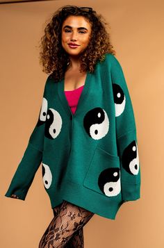 LALA ORIGINAL DESIGN: Main Character Energy Oversized Yin Yang Cardiga – Dressed In LALA Trendy Oversized Green Cardigan, Yin Yang Pattern, Winter Board, Dressed In Lala, Checkered Sweater, Oversize Outfit, Clothing Board, Main Character Energy, Grandpa Style