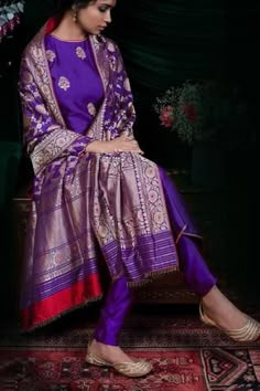 Salwar Kamiz, Silk Kurta, Kurti Designs Party Wear, Kurta Designs Women, Designer Party Wear Dresses, Party Wear Indian Dresses, Dress Indian Style, Indian Designer Outfits, Purple Silk